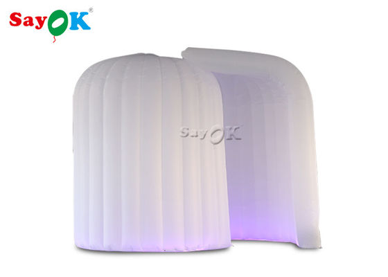 สตูดิโอถ่ายภาพระดับมืออาชีพ 3 * 2 * 2.3 ม. LED Igloo บูธถ่ายภาพพกพาแบบเป่าลมพร้อมม่านประตูเดียว
