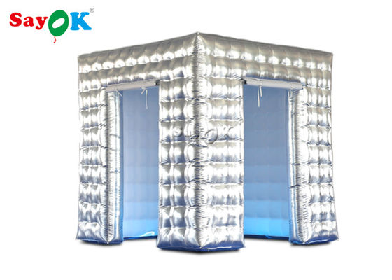 บูธภาพถ่ายแบบพกพา Silver Inflatable Cube Photo Booth พร้อมสองประตูสำหรับงานแสดงสินค้า
