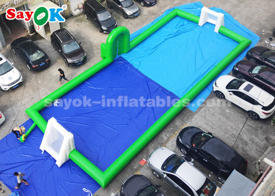 เกมฟุตบอลทำให้พองสีเขียว PVC Commercial Inflatable Soccer Field 20 * 8m รับประกัน 2 ปี